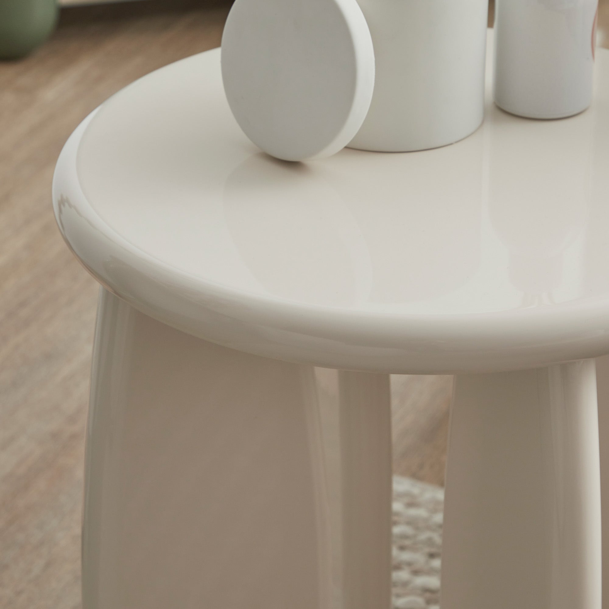 Charlie Gloss Side Table Cream