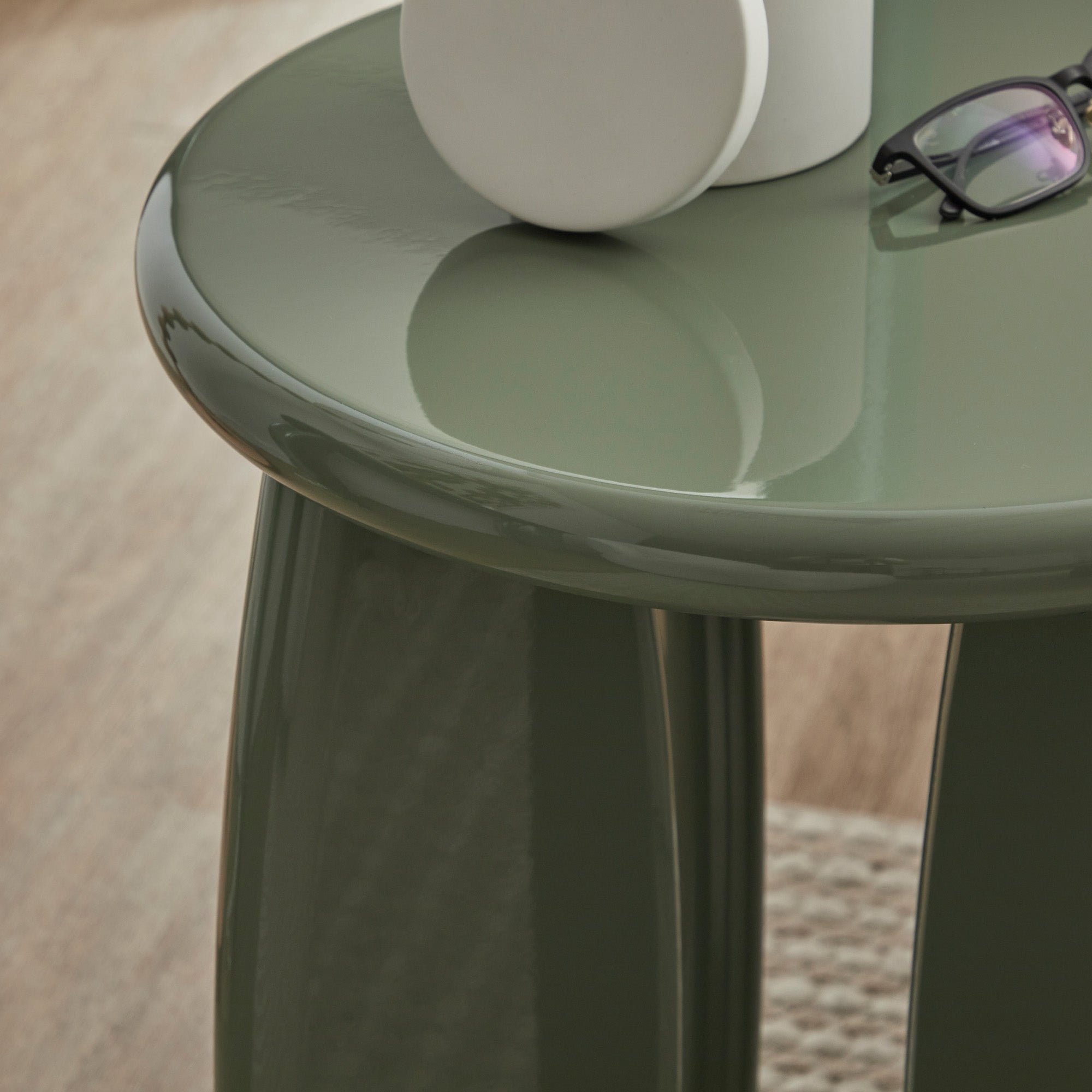 Charlie Gloss Side Table Green