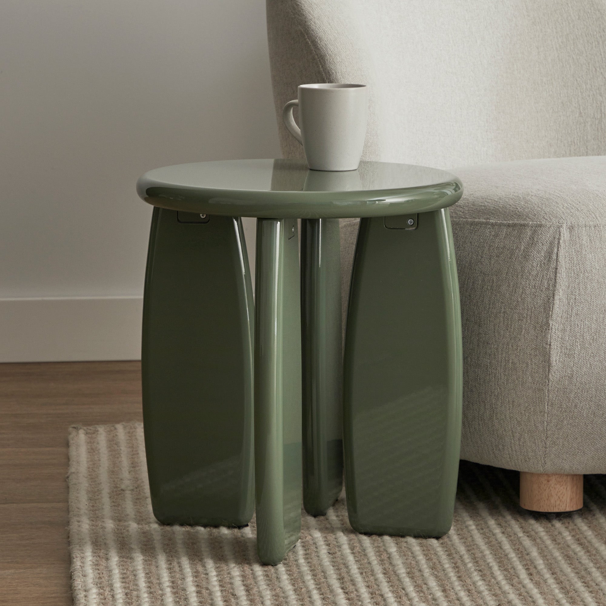 Charlie Gloss Side Table Green