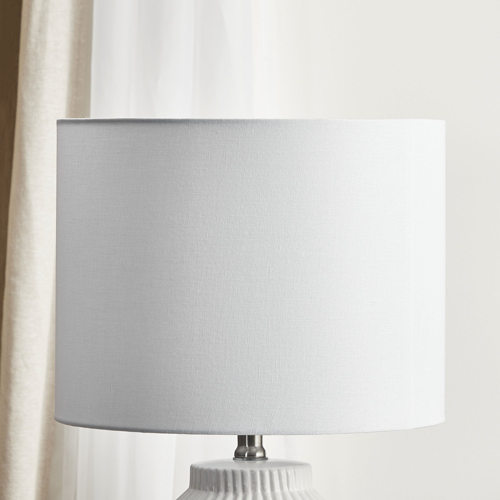 Pleat Modern Ceramic Table Lamp White