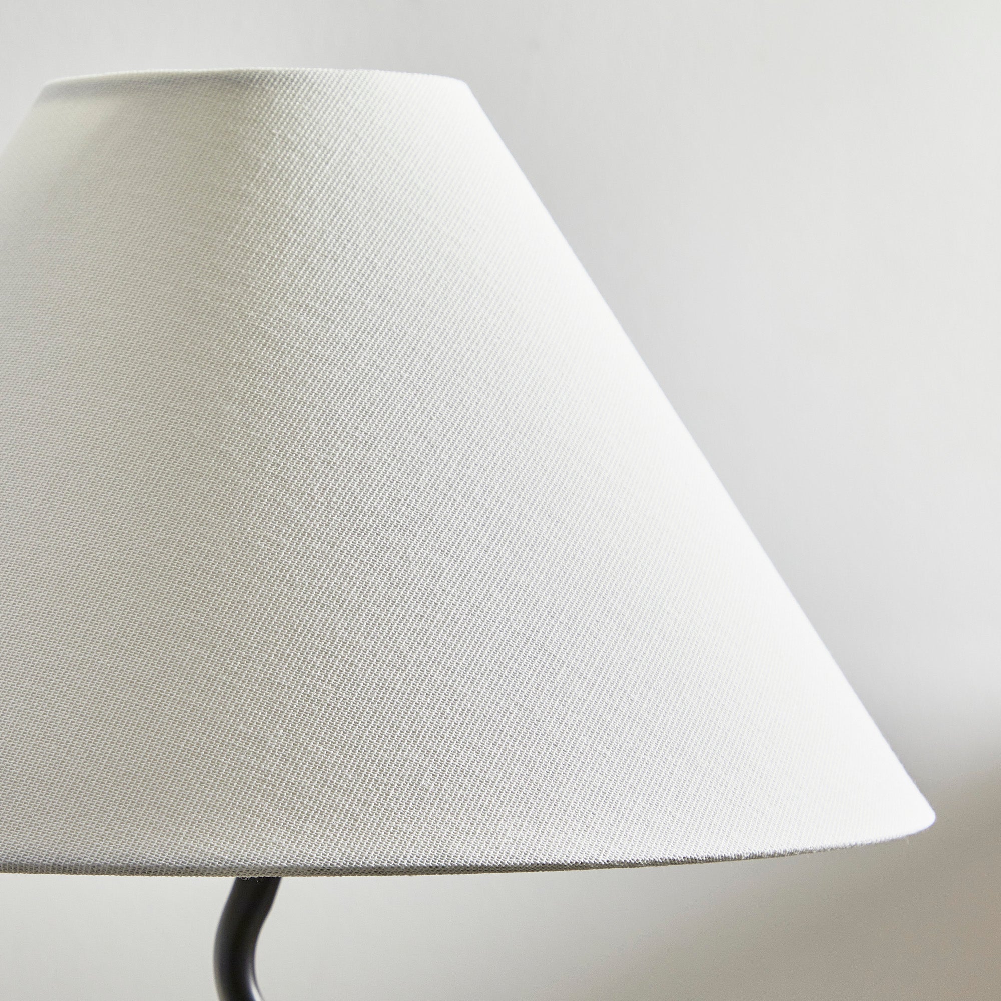 Lulu Squiggle Table Lamp Black