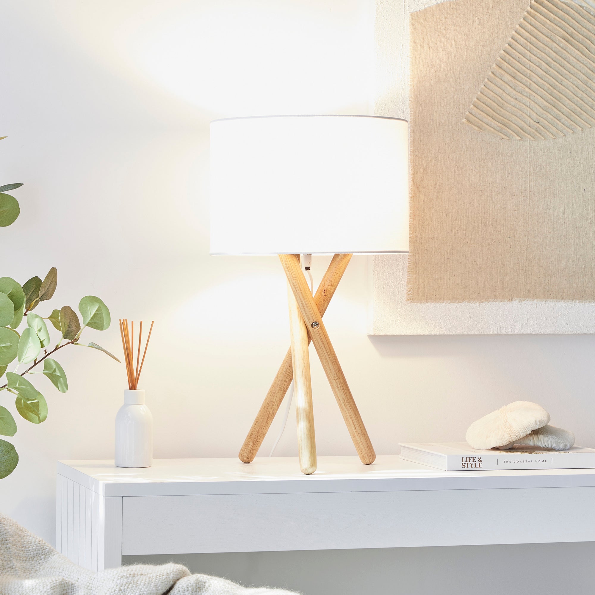 Byron Tripod Table Lamp Natural