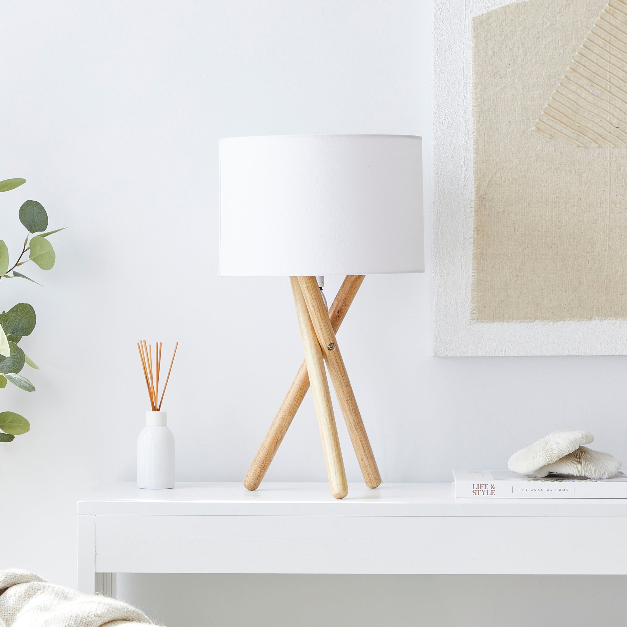 Byron Tripod Table Lamp Natural