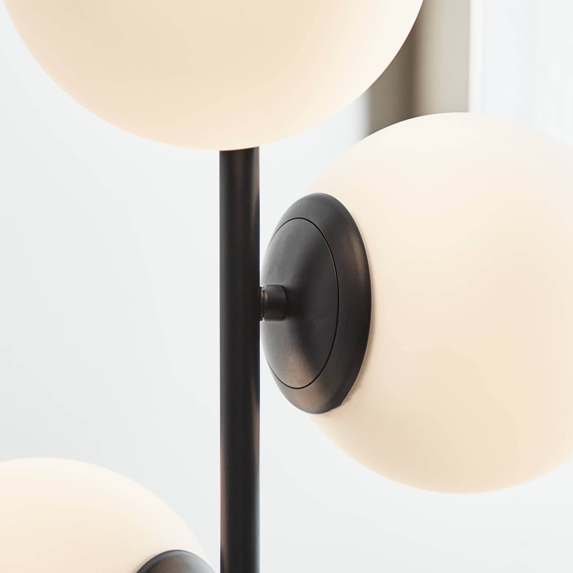 Mateo Floor Lamp Black