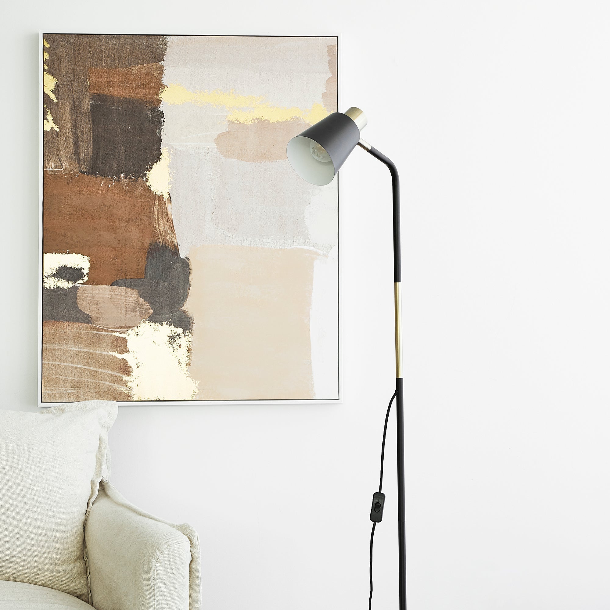 Avi Floor Lamp White