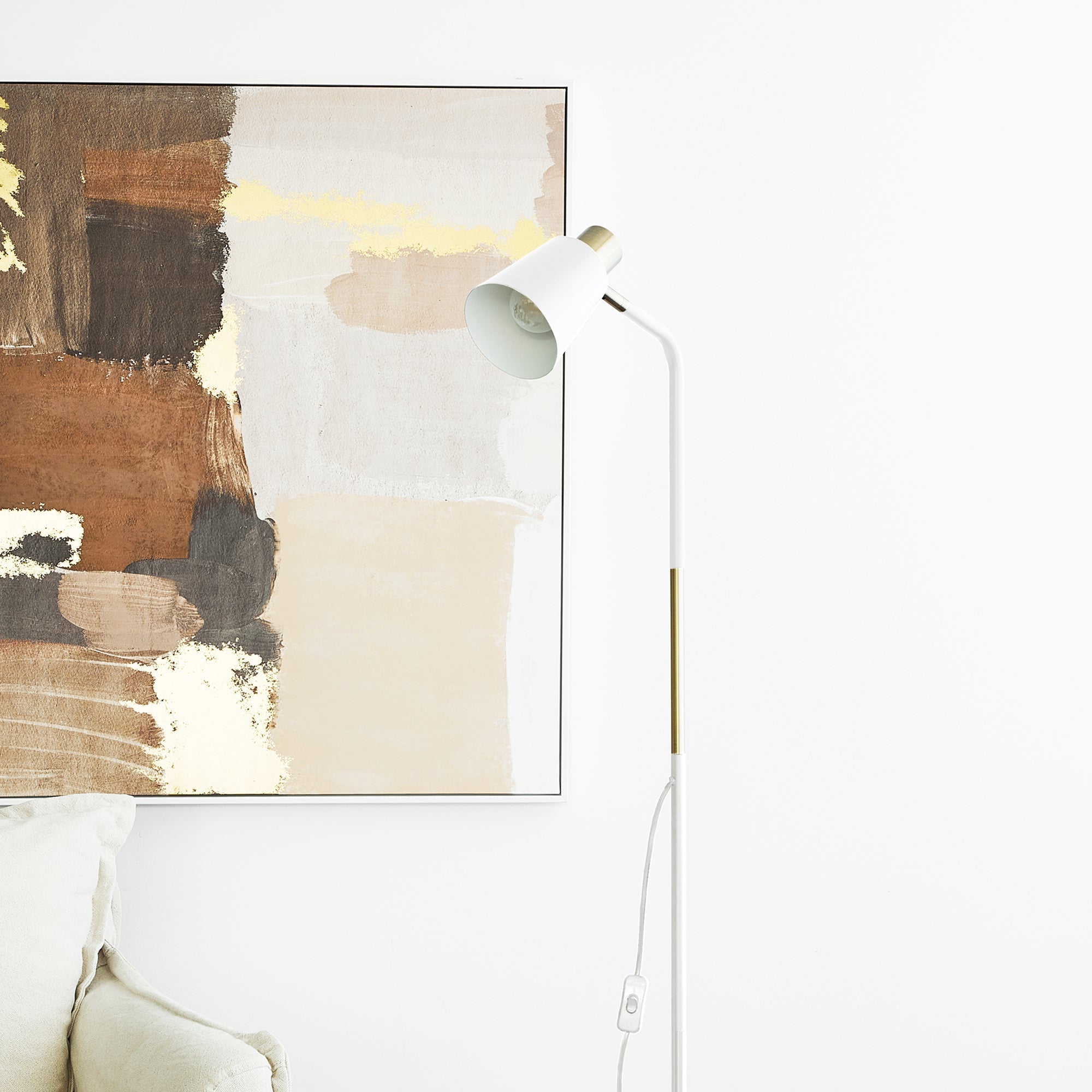 Avi Floor Lamp White