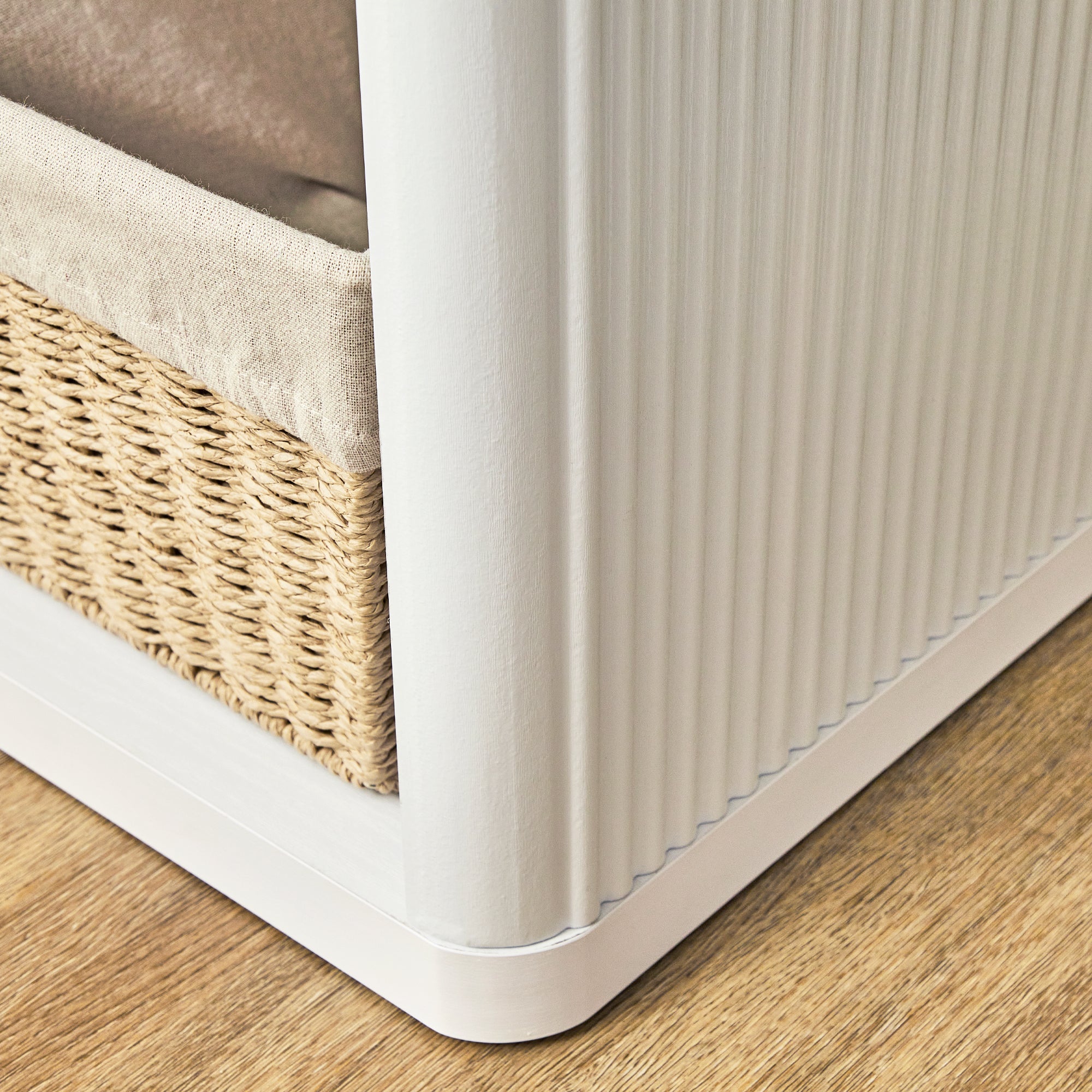 Sierra 8 Cube Shelf in White