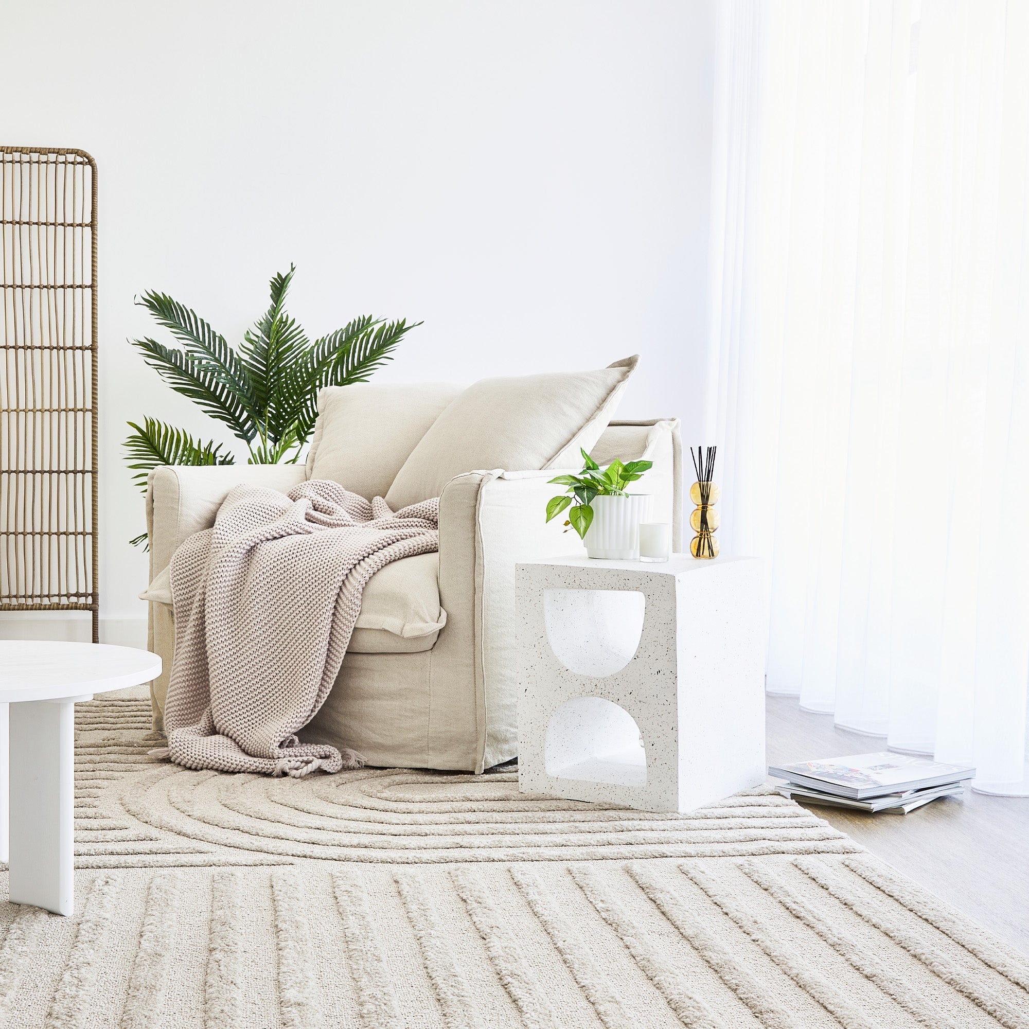 Brasilia MgO Side Table White