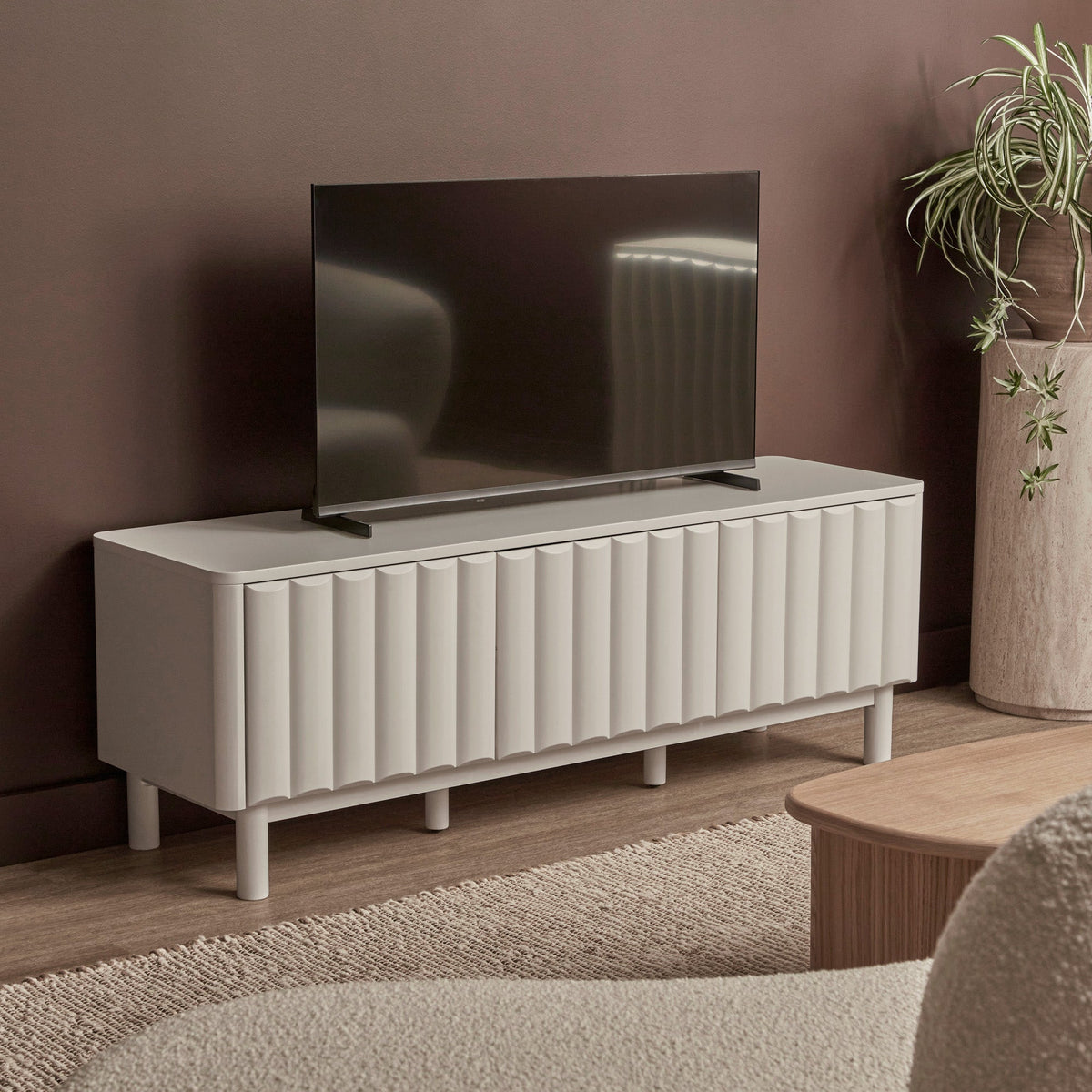 Cosette Entertainment Unit Off-White (143cm)