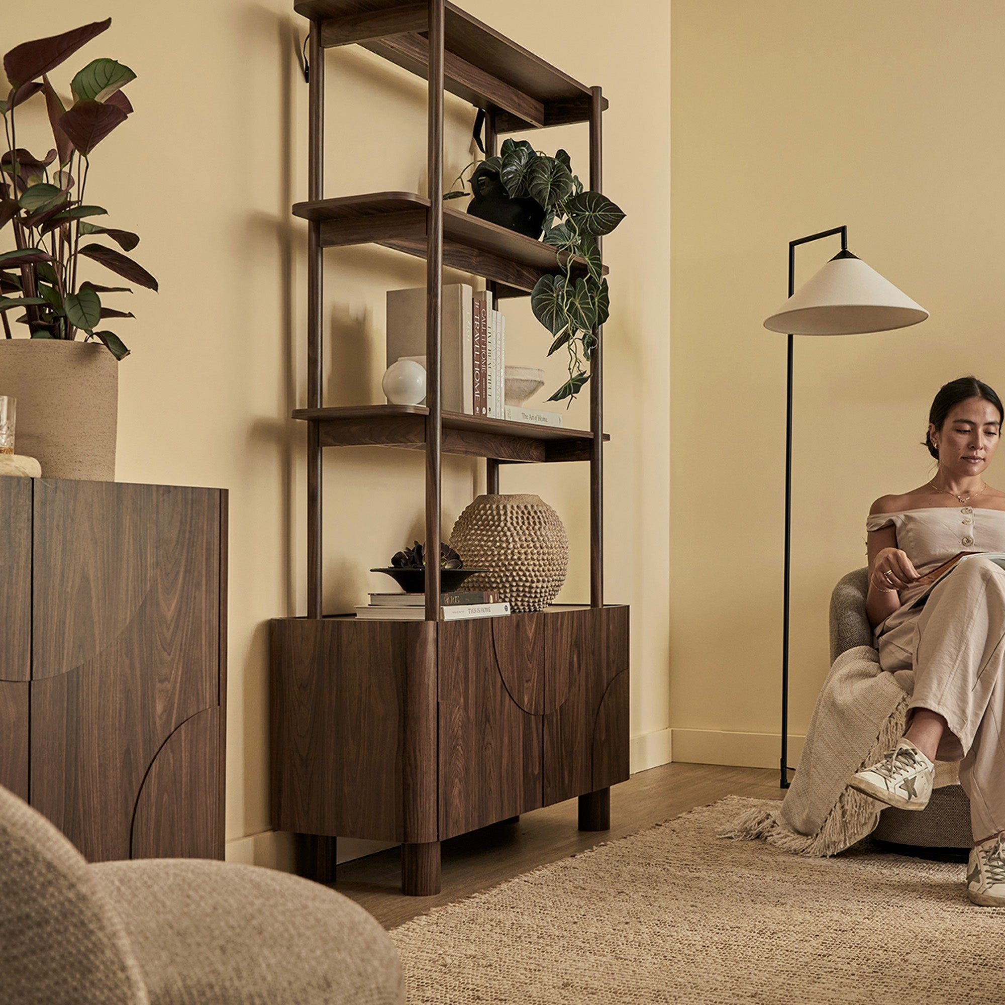 Iris Bookshelf Walnut